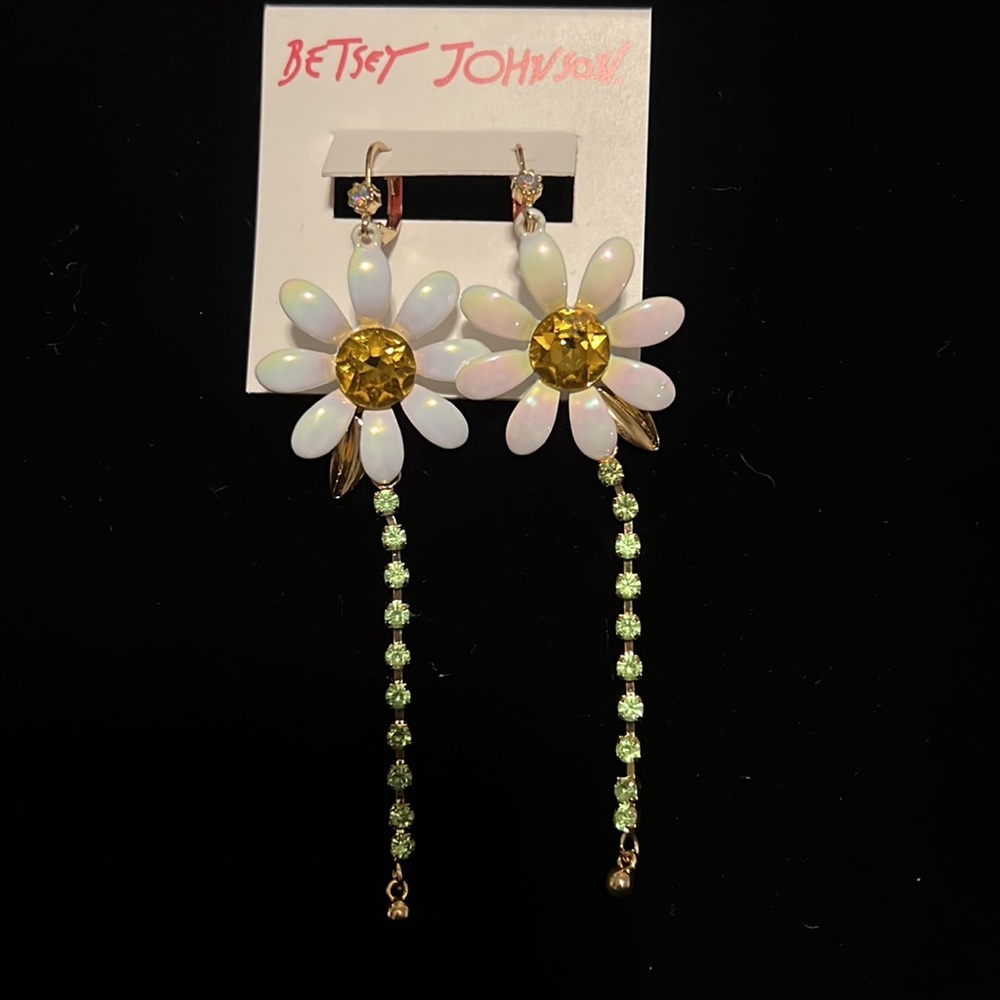 NEW Betsey Johnson Daisy Dangle Crystal Earrings